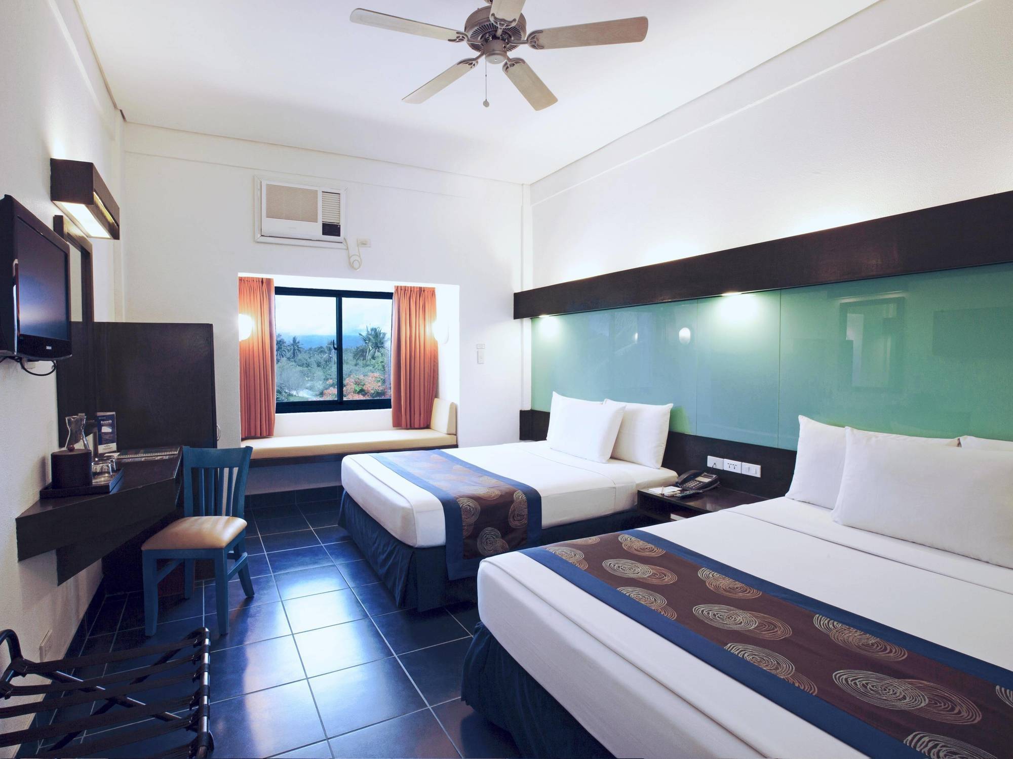 Resort Microtel By Wyndham